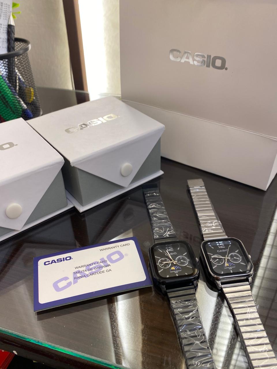Couple Casio Box